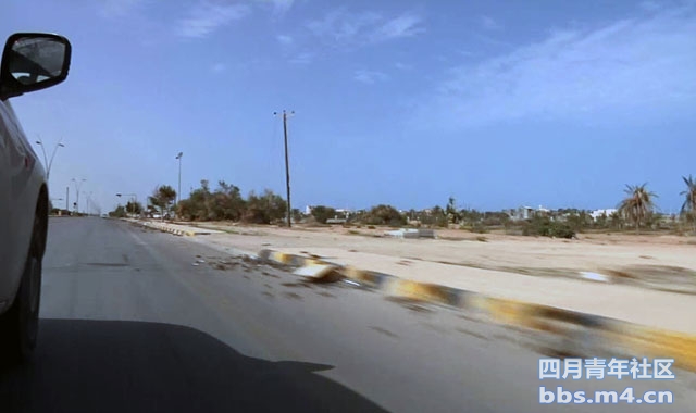 Libya_Road_01.jpg