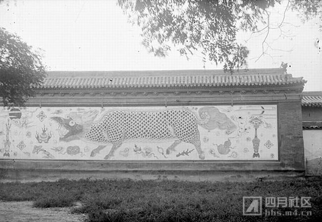 9-1907年10月5日-11日，太原府，衙门的影壁墙.jpg