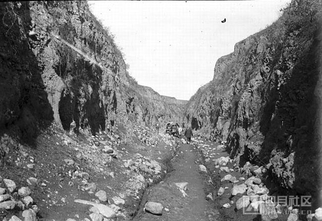 3-1907年10月12日，太原府至忻州之间的石岭关.jpg
