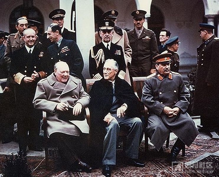 6雅尔塔会议中的丘吉尔、罗斯福和斯大林.jpg
