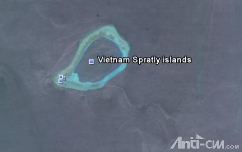 南沙渚碧礁 越南网民标注Spratly是西方对中国南沙群岛称呼.JPG