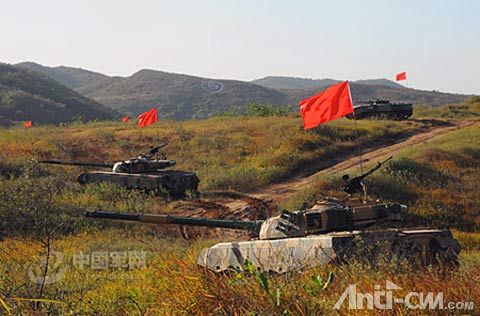 前锋-2008演习中出现的解放军96式坦克，按国际标准划分属于战后“二代半”坦克，性能接近三代坦克 ... ...