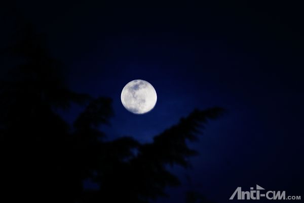 十五的月亮--卢旺达.jpg
