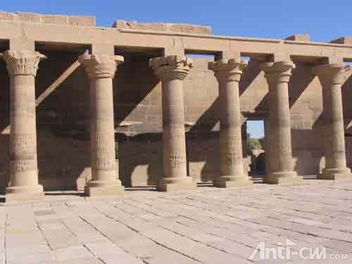 建在小岛上的菲莱神庙——个人认为是埃及最美丽的神庙