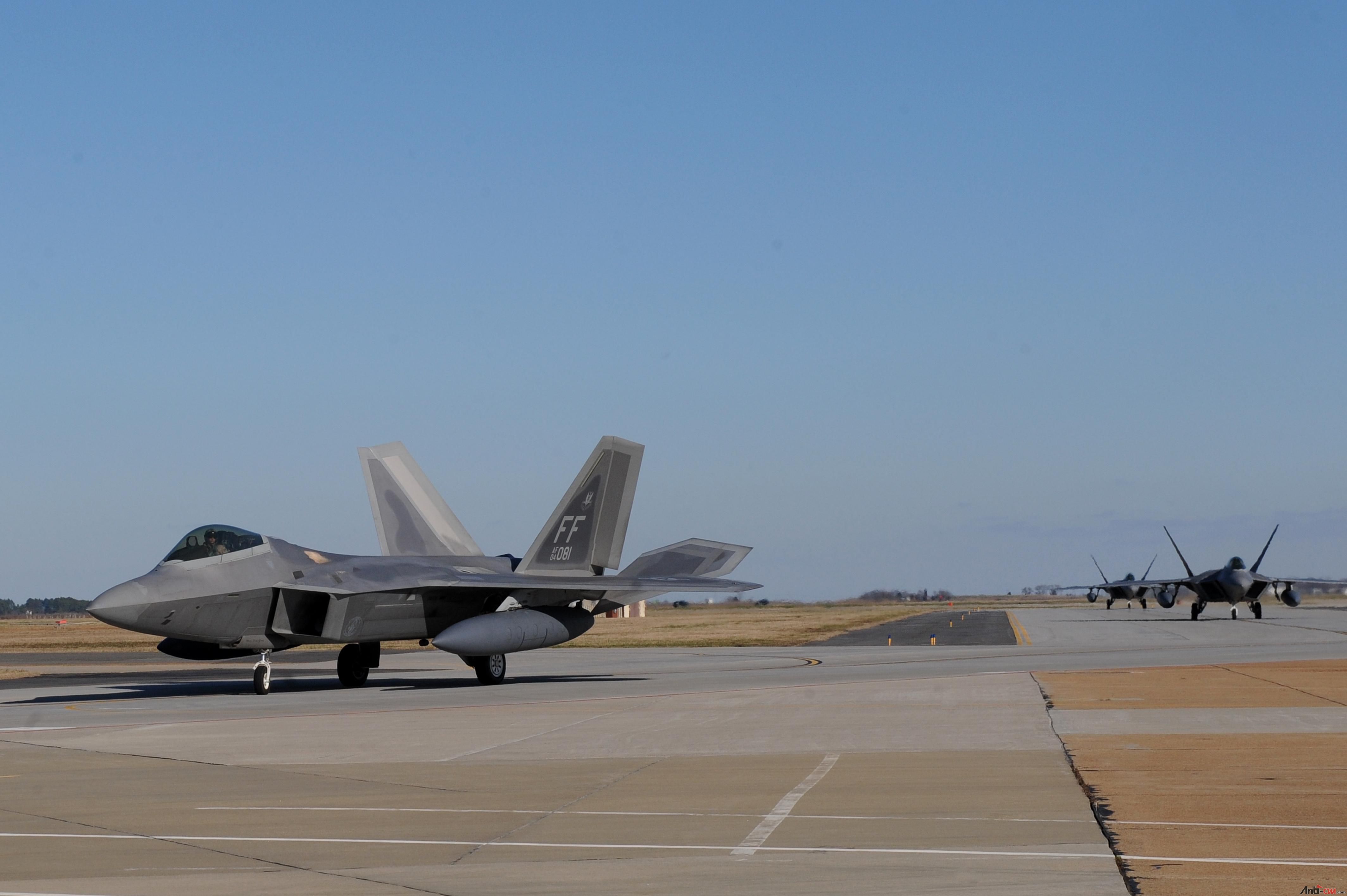 f-221.jpg