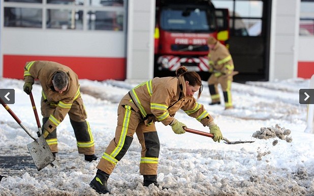 英国大雪4.jpg